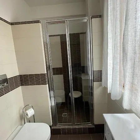 La Casa Di Flora Aeroporto Di Casa vacanze *