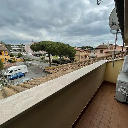 La Casa Di Flora Aeroporto Di Holiday home Fiumicino